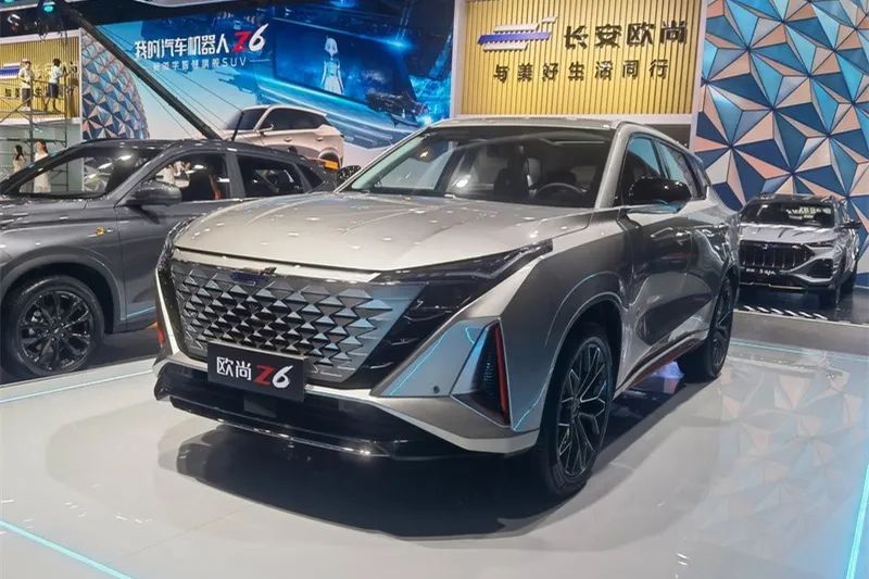 2022重庆车展必看新车：阿维塔11、全新欧蓝德、领克01 EM-F等