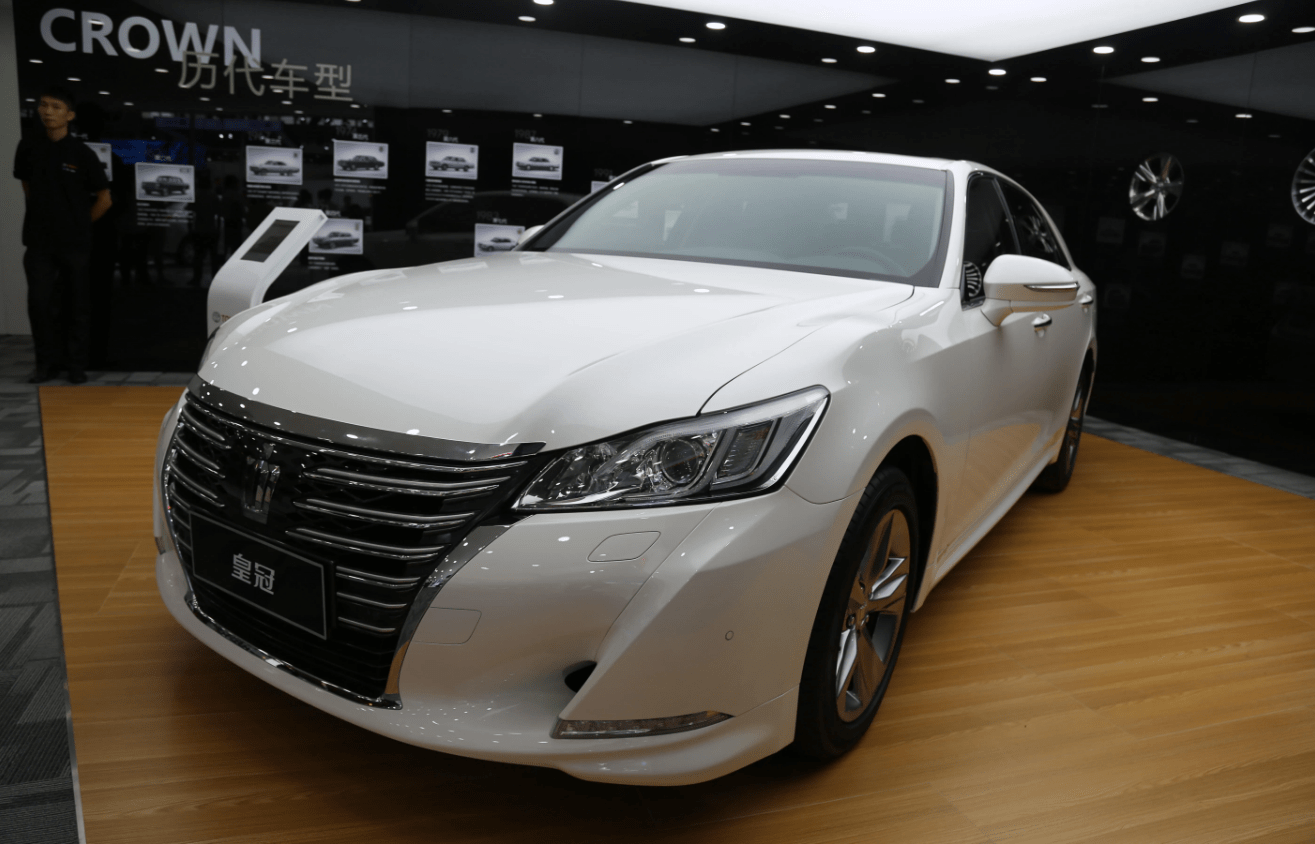 丰田新款车型suv_丰田2022年新款车型皇冠陆放_丰田最新款suv车型