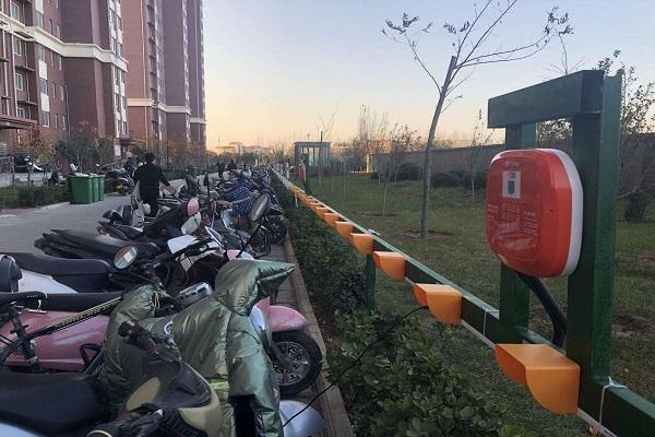 电动车充久了会爆炸吗?_电动餐车 电动小吃车 美食车_施华洛世奇车挂件会爆炸吗