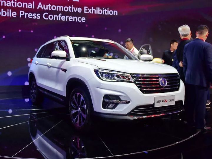 混动车型销量排行suv_2022suv销量排行榜前十名的车型_2017年suv销量榜