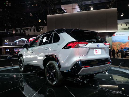 2018年洛杉矶车展上亮相的全新RAV4混动版