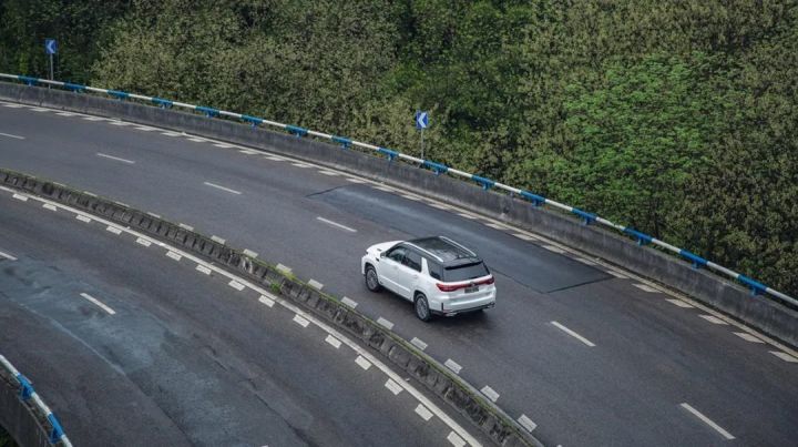 新款女车10万左右图片_新款汽车20万左右的车_新款车型上市2016图片10万左右女款