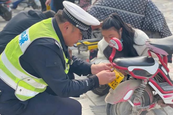 海关拍卖车车管车不让上牌_2022车管所什么时候可以上牌_定州有车管所能上牌吗