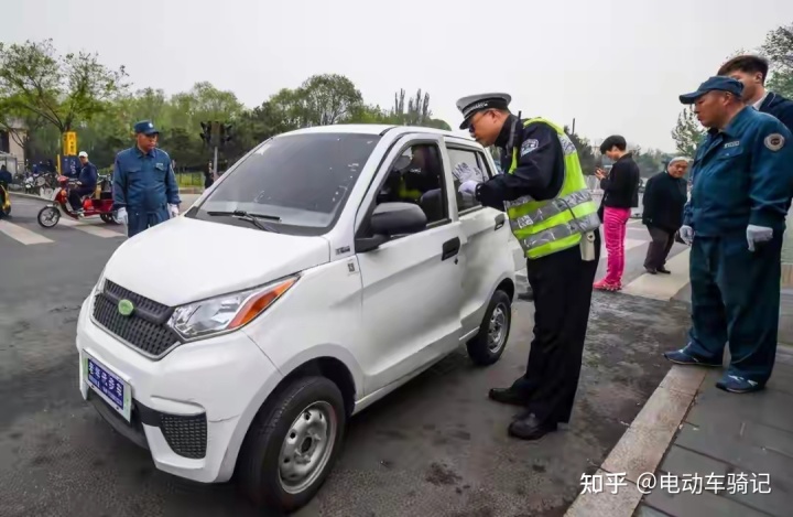 新车没贴绿标能上路吗_新车没上牌可以上路吗_2022新车要贴哪些标志才可以上路