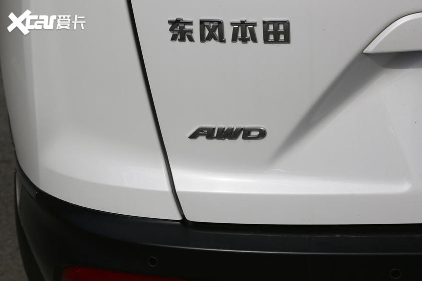 选轿车还是选SUV