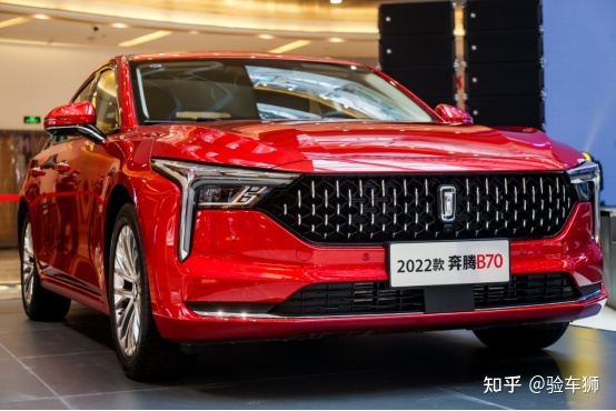 2022款轿车_奔驰r级大改款谍照2022年_兰博基尼2022款新大牛