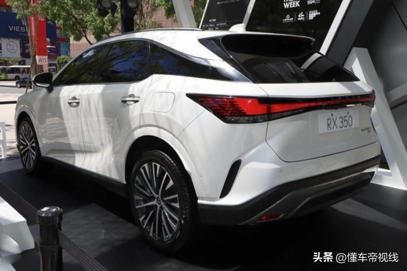 10万左右省油mpv_新款汽车10万左右的mPV_40万左右进口mpv