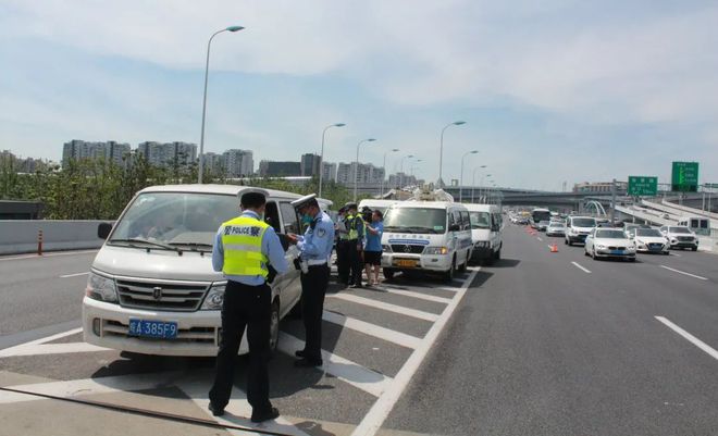 交警会查货拉拉的车吗_货拉拉什么车生意多_什么车最适合做货拉拉