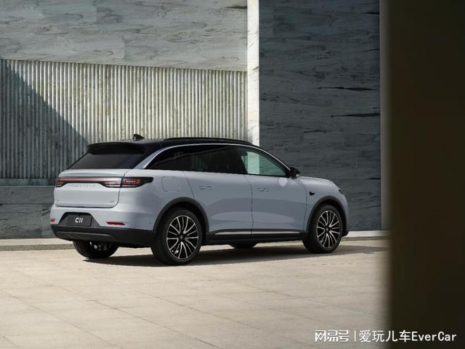 2021新款suv有哪些_新款车15万左右suv_左右的suv