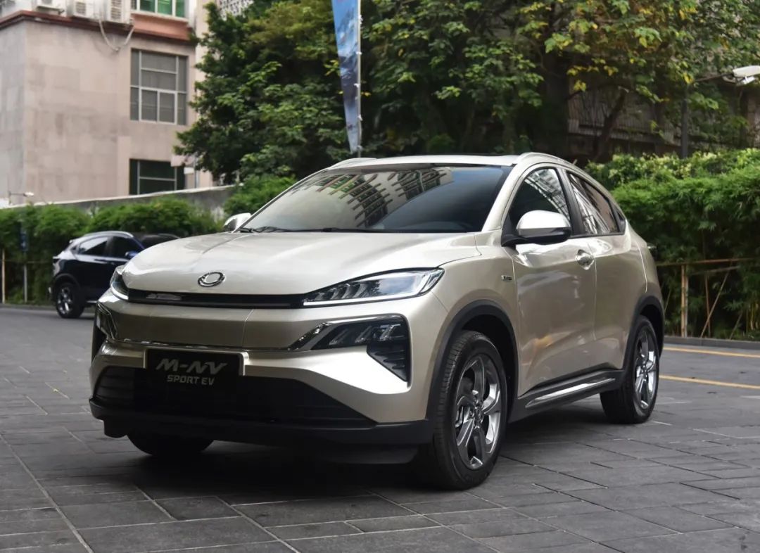 suv20左右_2021新款suv有哪些_新款车15万左右suv