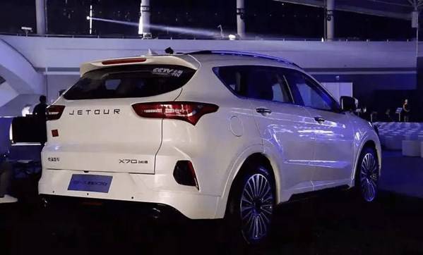 15万预算中型suv_中型suv选购_中型suv测评