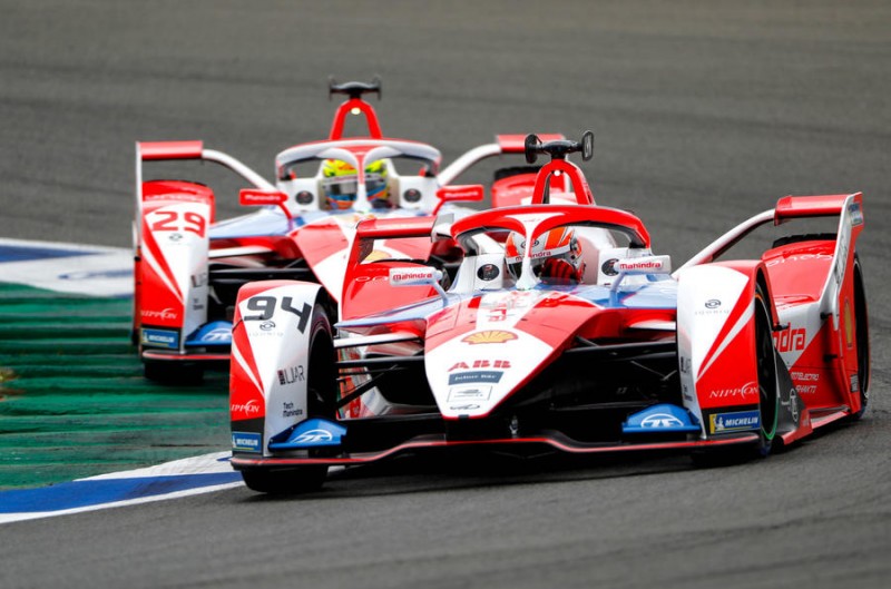 aria-label =“ 95 Alex Lynn Mahindra Formula E 2021赛车”