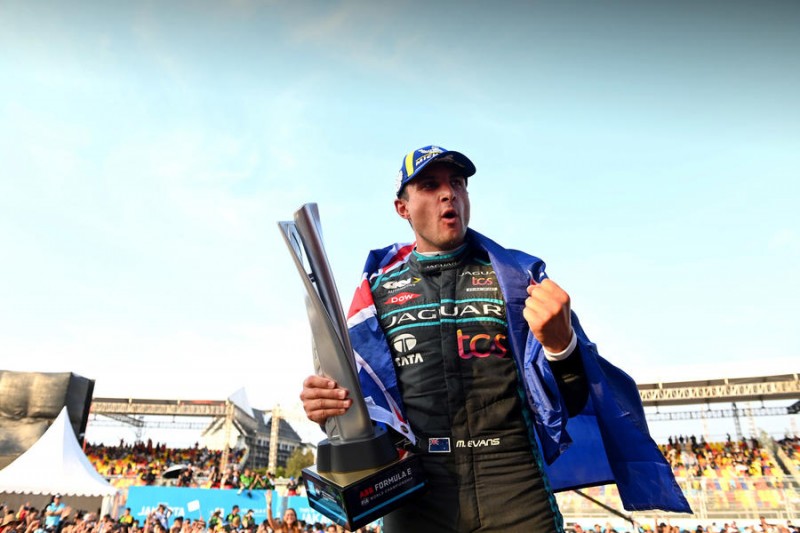 Aria-Label =“ Mitch Evans Jaguar Racing Formula E 2”